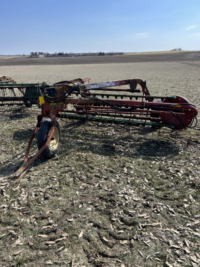 GEHL HAY RAKE HYD DRIVE, DOLLY WHEEL, 9FT
