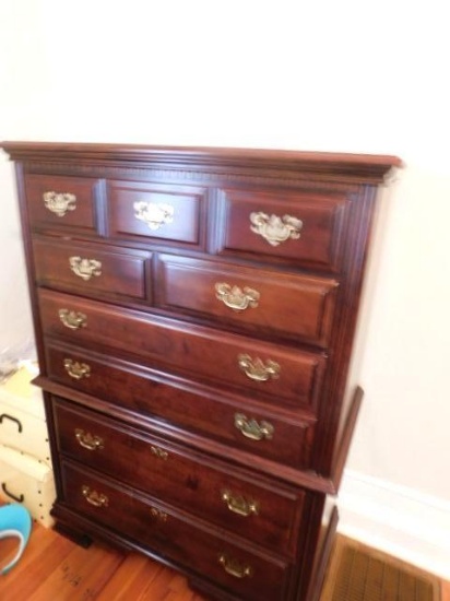 Manor House Chest