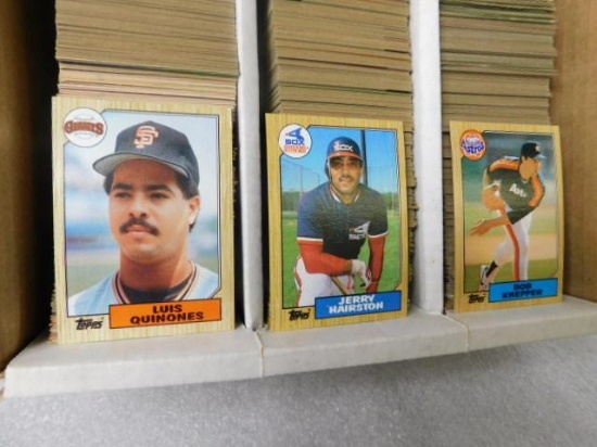 Over 2500 Older Baseball Cards