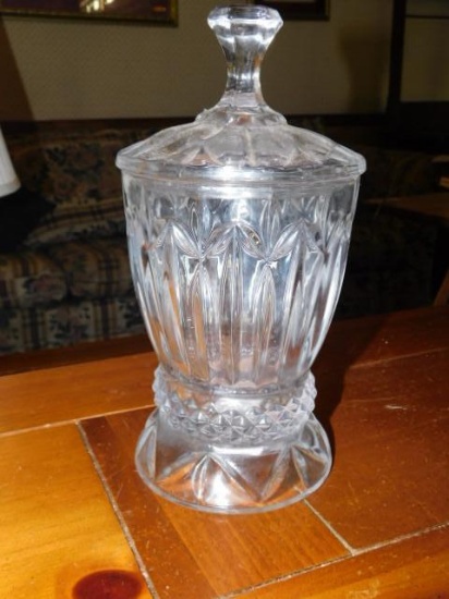 Covered Candy Dish, 11 T w/handle