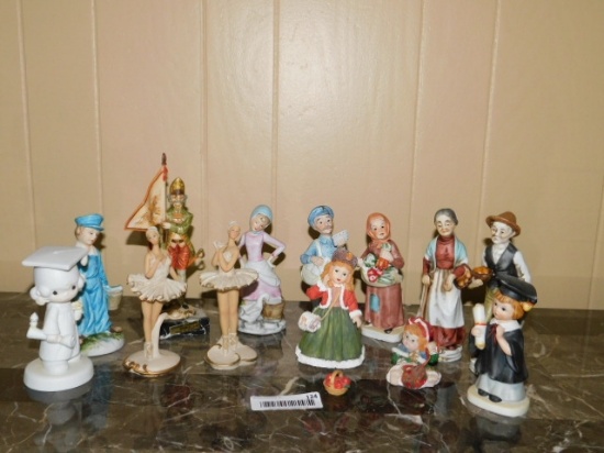 1 Lot of 14 Figurines