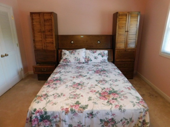 5 Piece Bedroom Suite by Lenoir House/Broyhill Furniture
