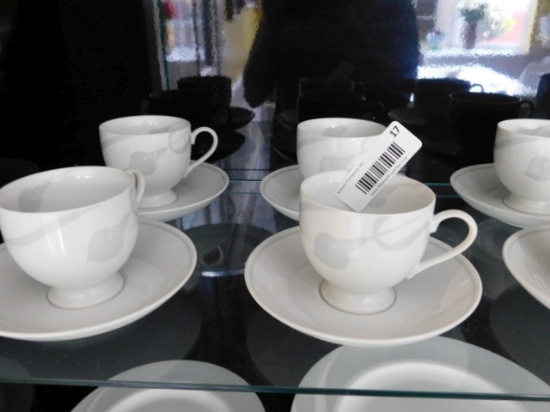 40 Pieces of Mikasa Fine China "LDB03 Classic Flair Gray"