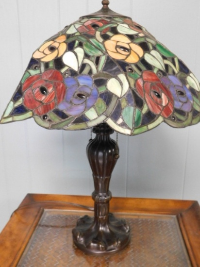 Tiffany Style Shaded Lamp