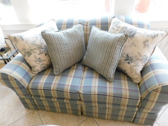 Blue Plaid Love Seat w/Throw Pillows.