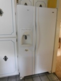 Amana Side by Side Refrigerator/Freezer w/Water & Ice