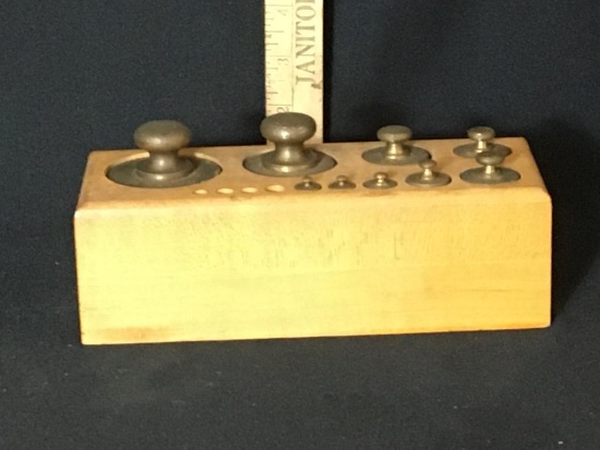 SCALE WEIGHTS