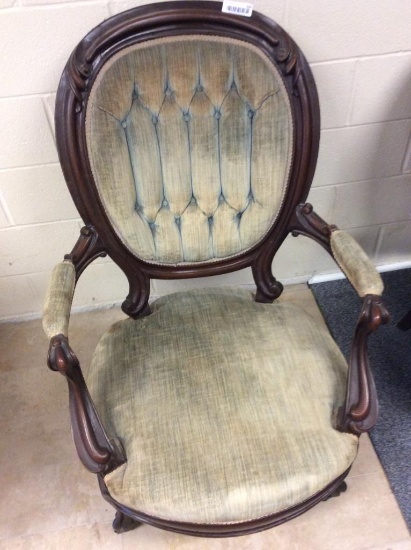 KING VICTORIAN STYLE CHAIR