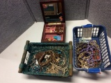 LOT WITH JEWELRY, BEADS