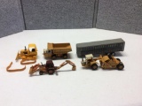 ASSORTED METAL CONSTRUCTION TOYS