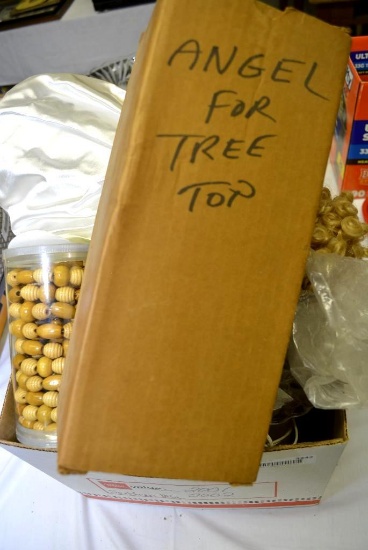 CHRISTMAS LOT W/LIGHTED ANGEL TREE TOPPERS