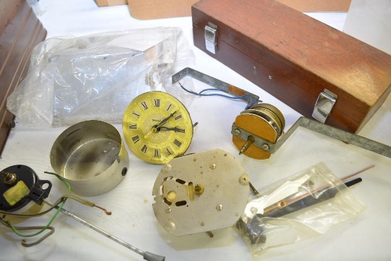 LOT W/ VINTAGE CLOCK AND CLOCK PARTS