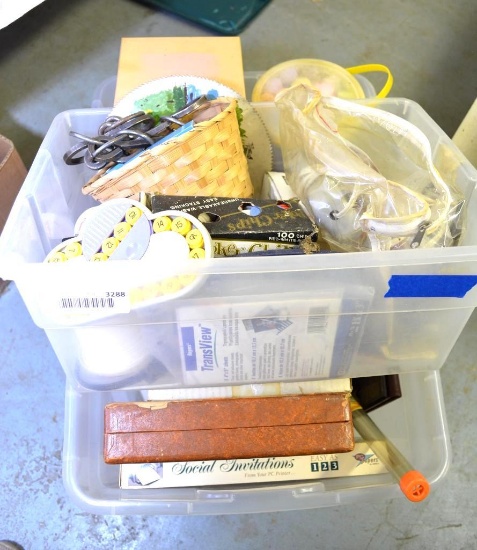 LOT WITH GAMES AND CRAFTS