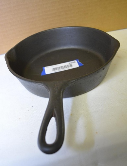 VINTAGE CAST IRON KEYSTONE PAN