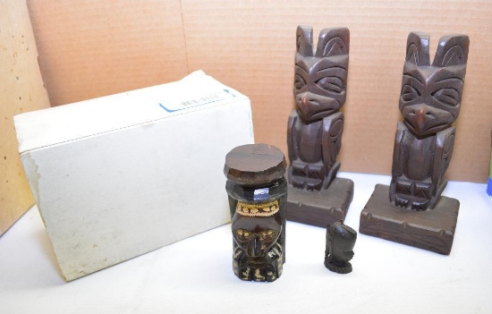 LOT W/ WOOD FIGURES