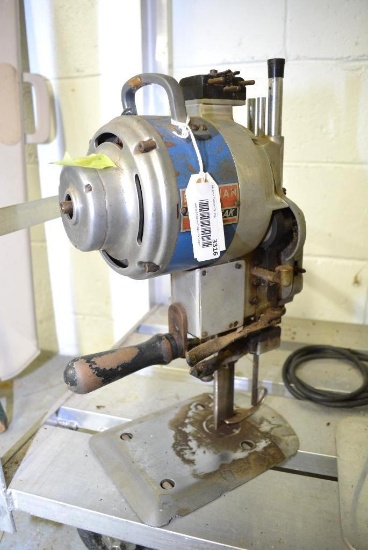 EASTMAN BLUE STREAK FABRIC CUTTING MACHINE