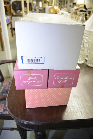 LOT OF 4 PORCELAIN DOLLS IN BOXES
