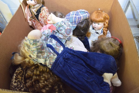 LOT W/ SITTING PORCELAIN DOLLS