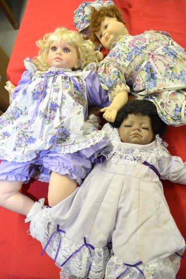 LOT W/ LARGE PORCELAIN DOLLS
