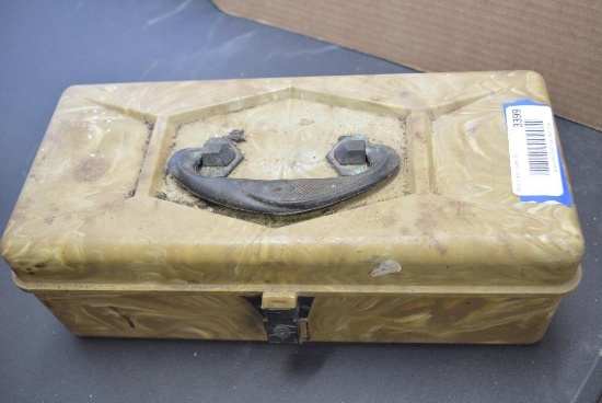 PLASTIC TACKLE BOX W/ CONTENTS