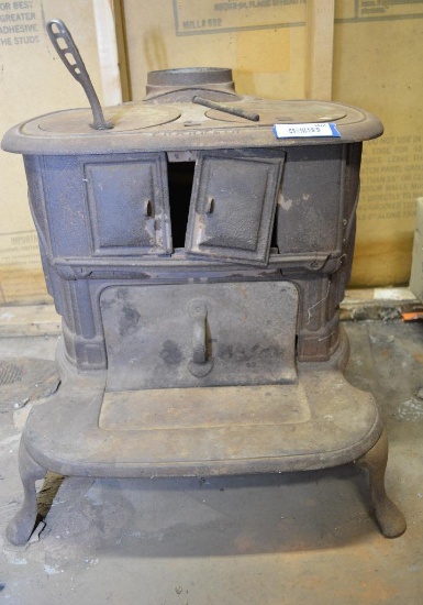 ANTIQUE FRANKLIN WOOD STOVE