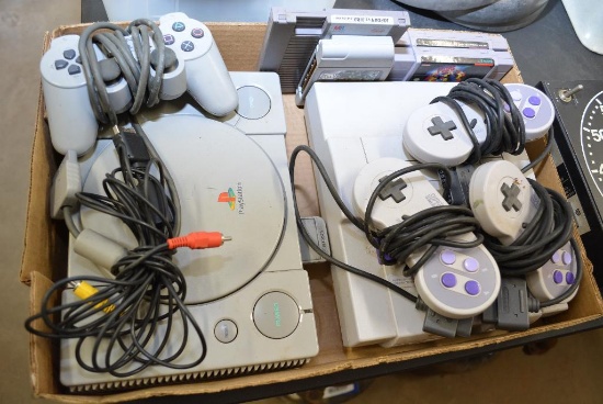 LOT OF GAME CONSOLES