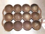 WAGNER WARE MUFFIN PAN, CAST IRON