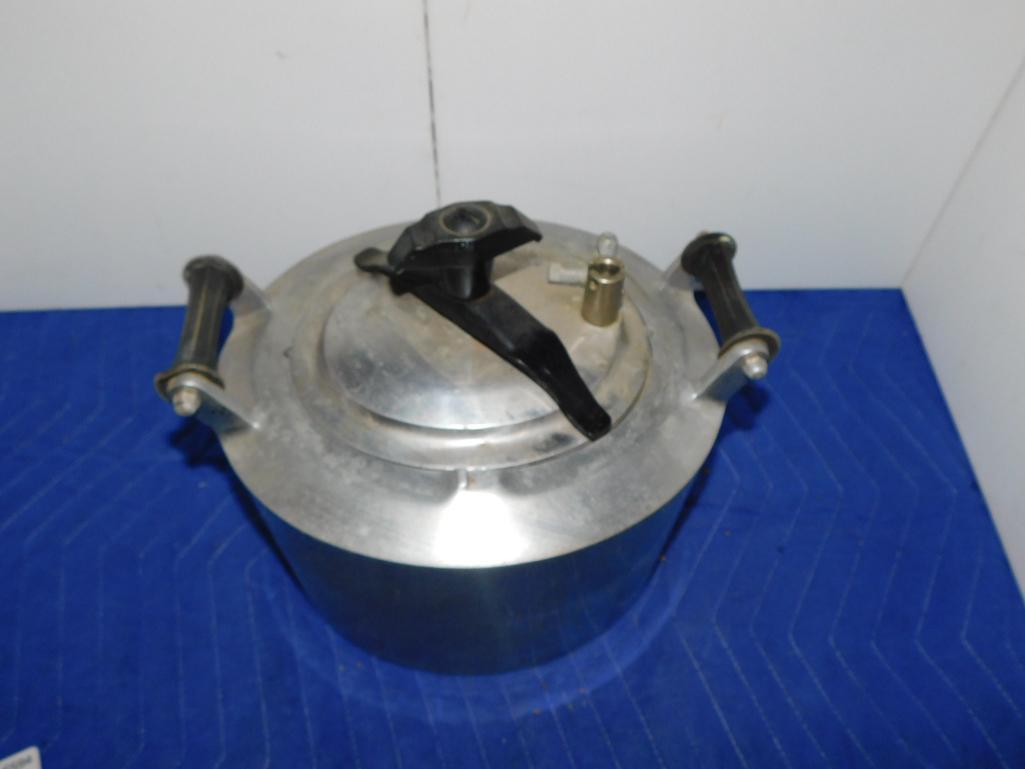 Mini maid pressure cooker new arrivals