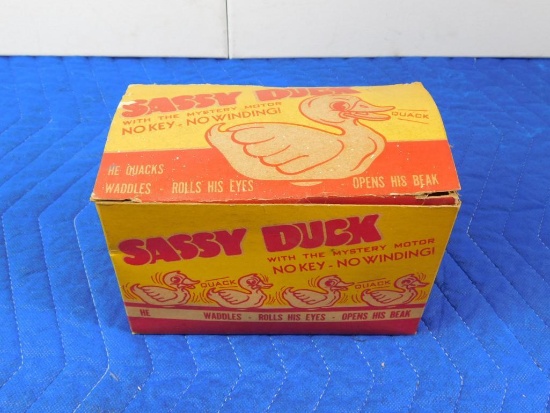 SASSY DUCK BY ARPIN PRODUCTS INC., IN ORIGINAL BOX