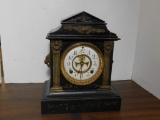 MANTLE CLOCK WITH CHIMES