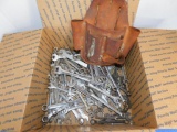 LOT WRENCHES, TOOL HOLDER