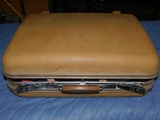 SUITCASE WITH DIVE GEAR