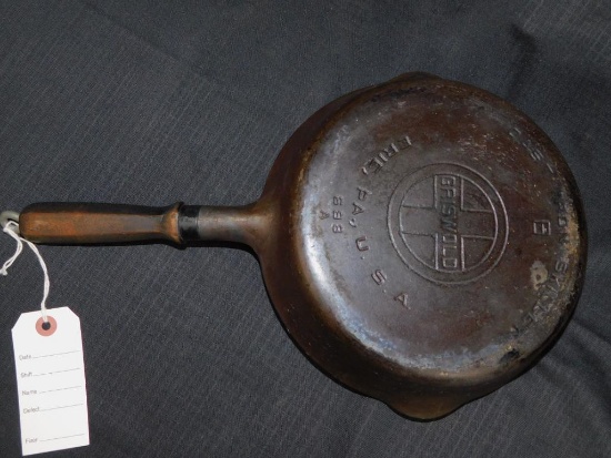 GRISWOLD NO. 6, CAST IRON SKILLET #698A, WOODEN HANDLE