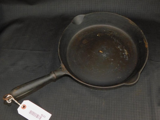 GRISWOLD NO. 9, CAST IRON SKILLET #727A, WOODEN HANDLE