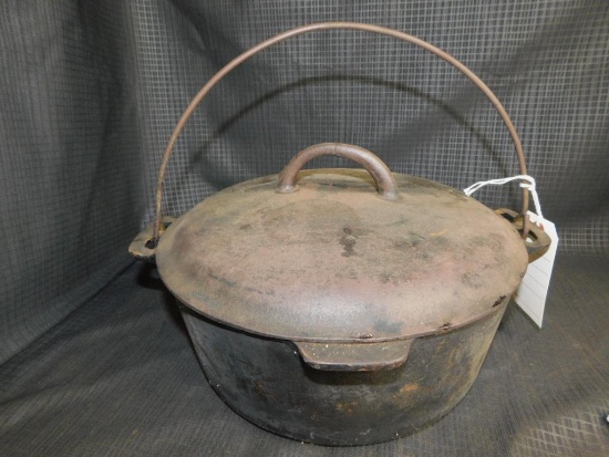 GRISWOLD NO. 9 CAST IRON DUTCH OVEN #334, GRISWOLD NO. 9 CAST IRON LID #2552