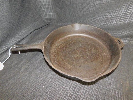 GRISWOLD NO. 8 CAST IRON SKILLET #2508