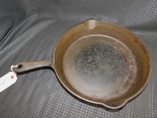 GOOD HEALTH CAST IRON SKILLET NO. 9, #659