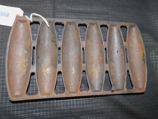 CAST IRON CORN PAN NO. 8