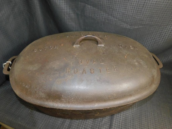 GRISWOLD NO. 9 CAST IRON DUTCH OVEN #649 TRIVET NO. 9, #277 WITH LID #650