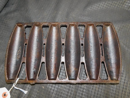 CAST IRON CORN PAN NO. 8