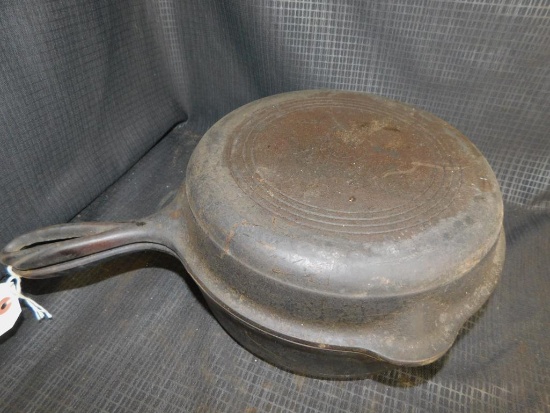 WAGNER WARE SIDNEY -0- CAST IRON DOUBLE SKILLET #1402, WITH NO MARKING ON LID