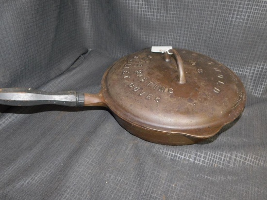 GRISWOLD CAST IRON SKILLET #726 WITH GRISWOLD CAST IRON LID NO. 8, #468