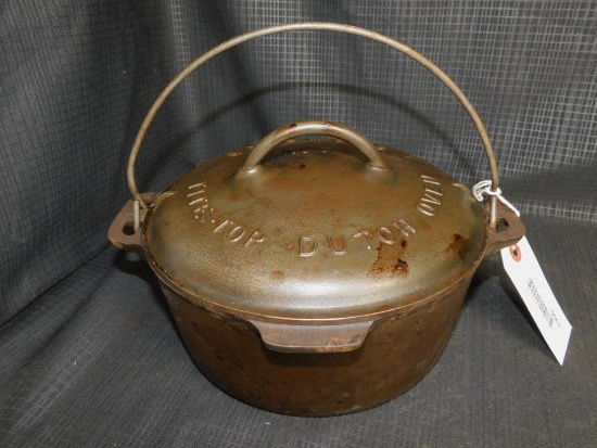 GRISWOLD CAST IRON TITE-TOP DUTCH OVEN NO. 7, #2603B, TRIVET #205, GRISWOLD CAST IRON TOP NO. 7,