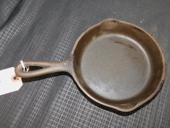 WAGNER WARE SIDNEY -0- CAST IRON SKILLET #1053V