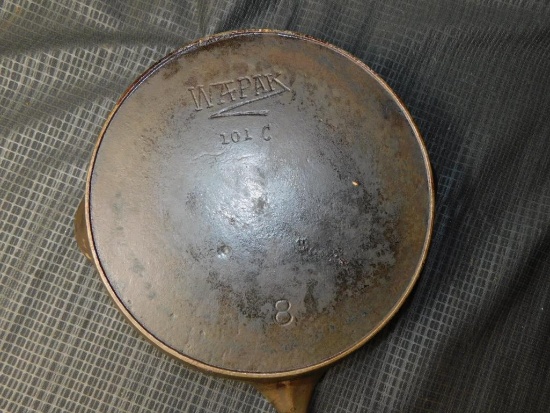 WAPAK CAST IRON SKILLET NO. 8, #101C