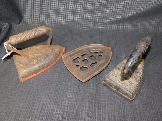 2 SADD IRONS AND 1 TRIVET