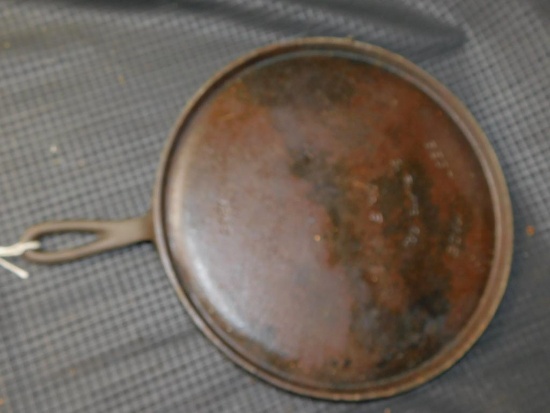 BEST MADE S.R. AND CO. CAST IRON FLAT GRIDDLE NO. 9, #1245