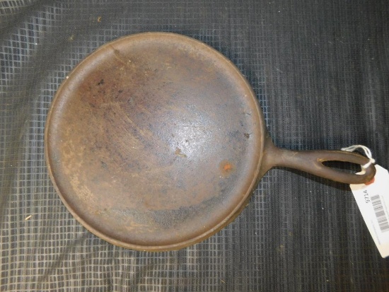 GRISWOLD CAST IRON FLAT GRIDDLE NO. 8