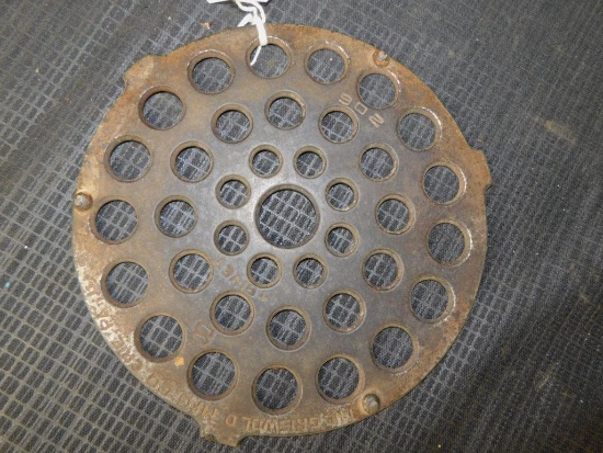 GRISWOLD CAST IRON TRIVET NO. 8, #206