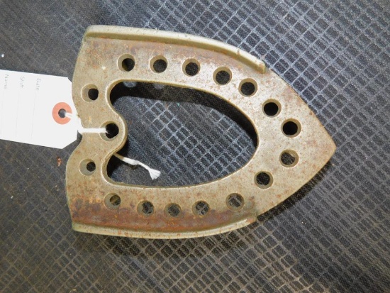 CAST IRON TRIVET